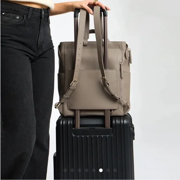 Mina Baie Kinney Backpack Vegan Full in Sand - Picture 3 of 16